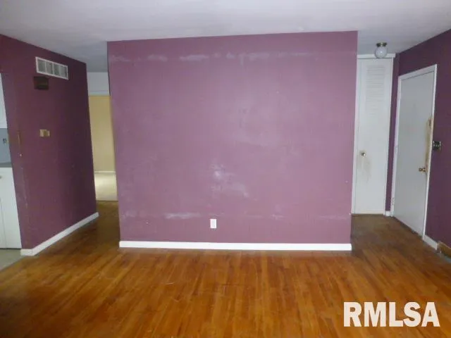 $119,900 | 1319 Crestview Drive, Springfield, IL 62702