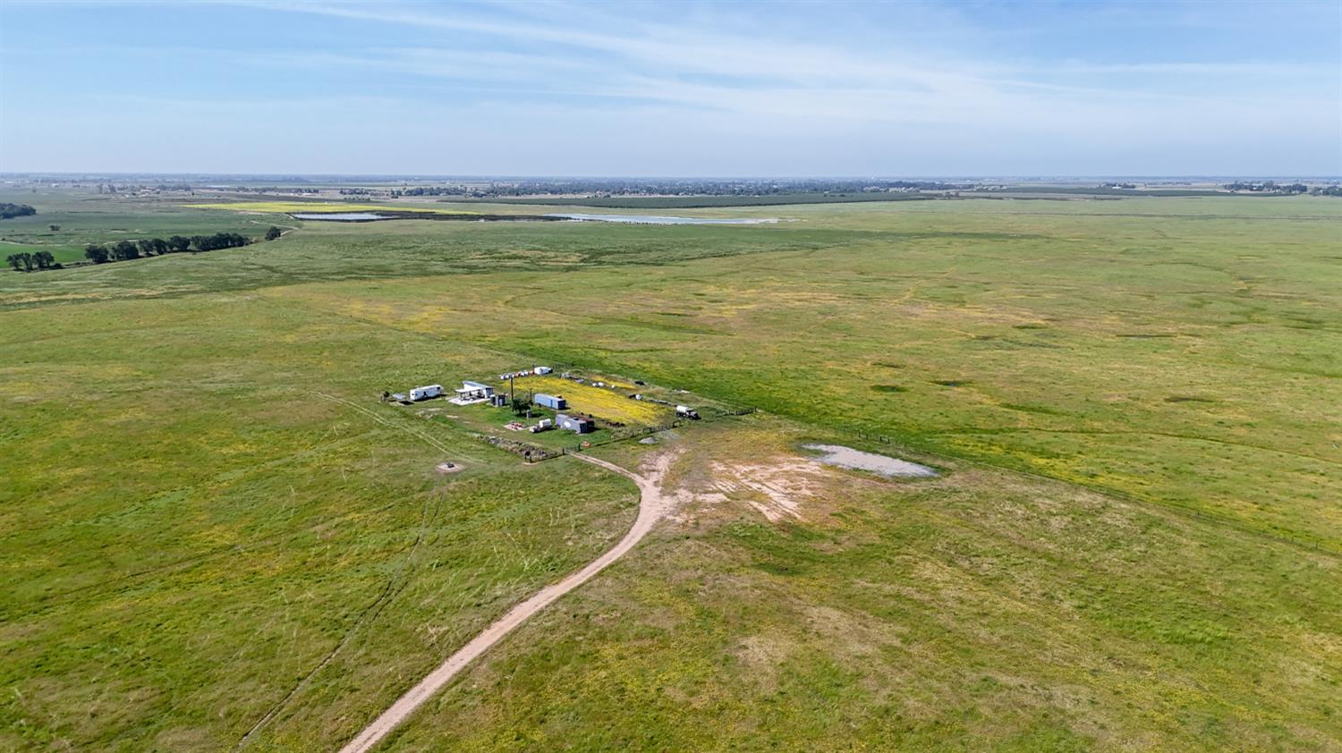 10310 Clay Station Road Wilton, CA 95693 - Photo 5 of 38 a view of an ocean and a mountain
