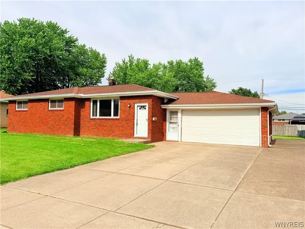$229,900 | 45 Charlescrest Court, West Seneca, NY 14224