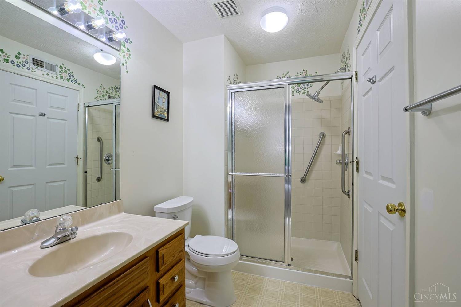 8404 Ridge Pointe Court Cincinnati, OH 45237 - Photo 24 of 35 Gallery Image 24
