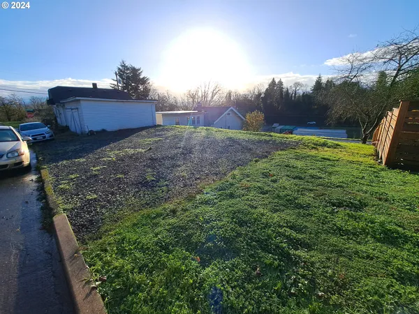 $250,000 | 615 Northwest 7th Avenue, Camas, WA 98607