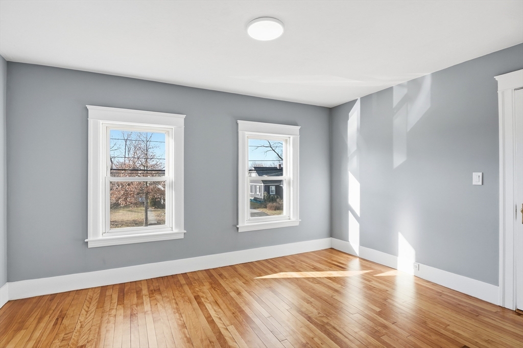 323 Burncoat Street Worcester, MA 01606 - Photo 20 of 41