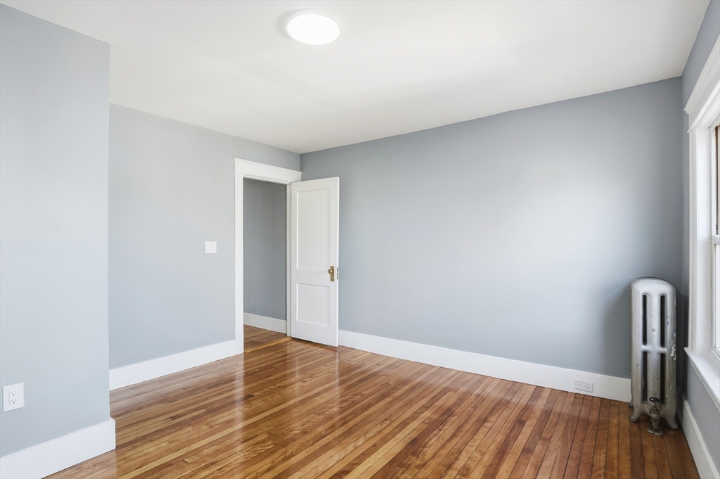 323 Burncoat Street Worcester, MA 01606 - Photo 32 of 41