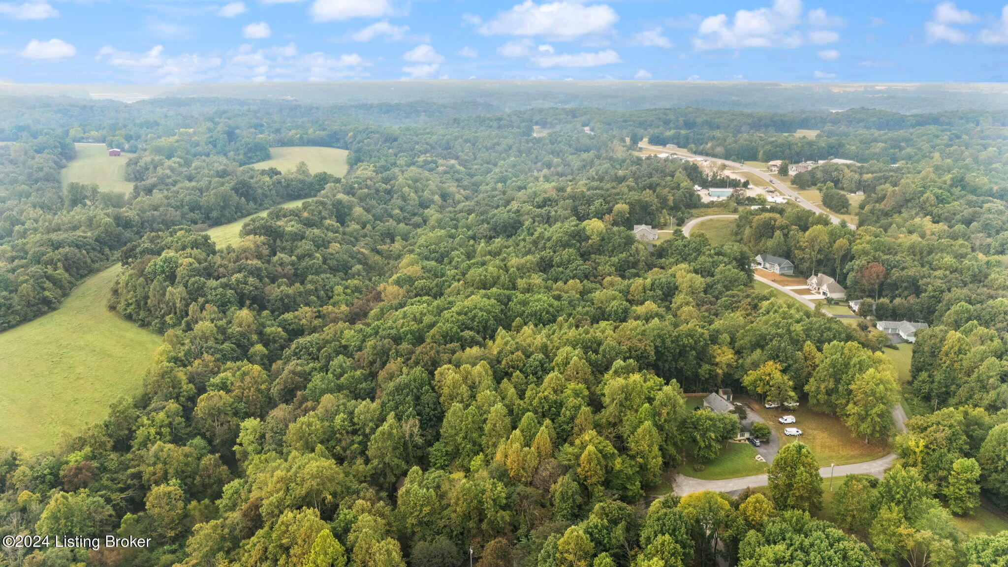 245 Hidden Cove Road Lucas, KY 42156 - Photo 18 of 26 18-web-or-mls-DJI_20240923092726_0085_D