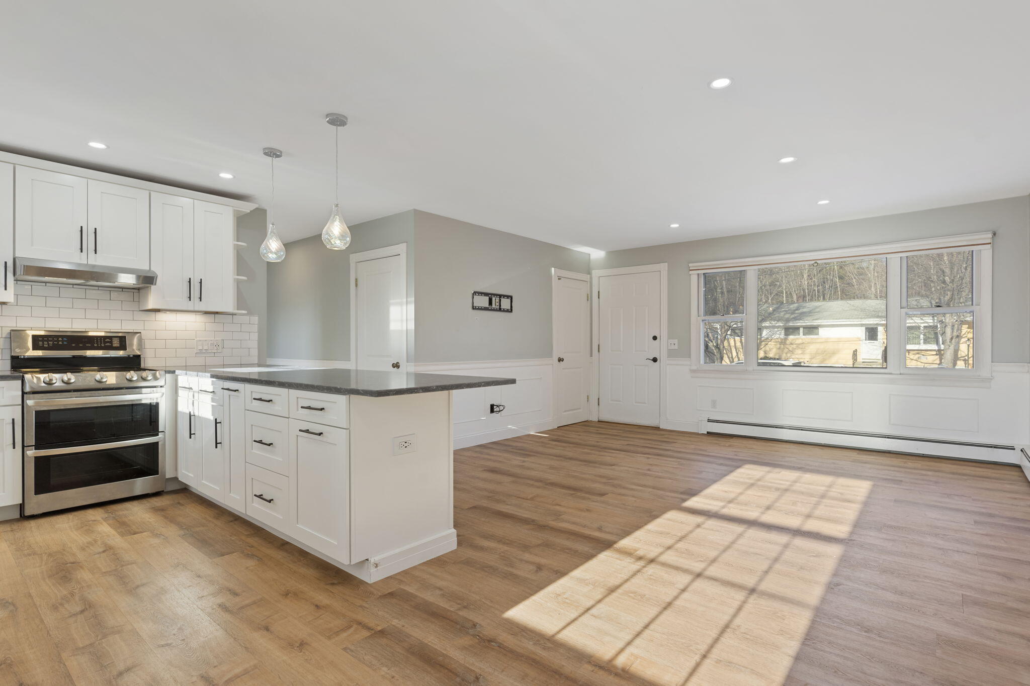 49 Ashmount Street Lewiston, ME 04240 - Photo 10 of 45 20-web-or-mls-DSC05353