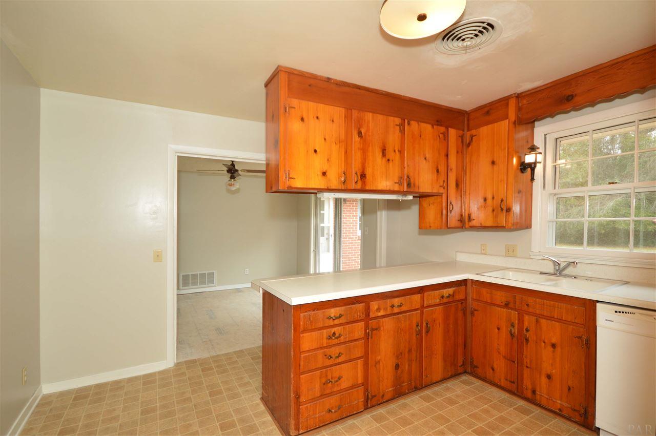 4762 Anna Simpson Road Milton, FL 32583 - Photo 16 of 47