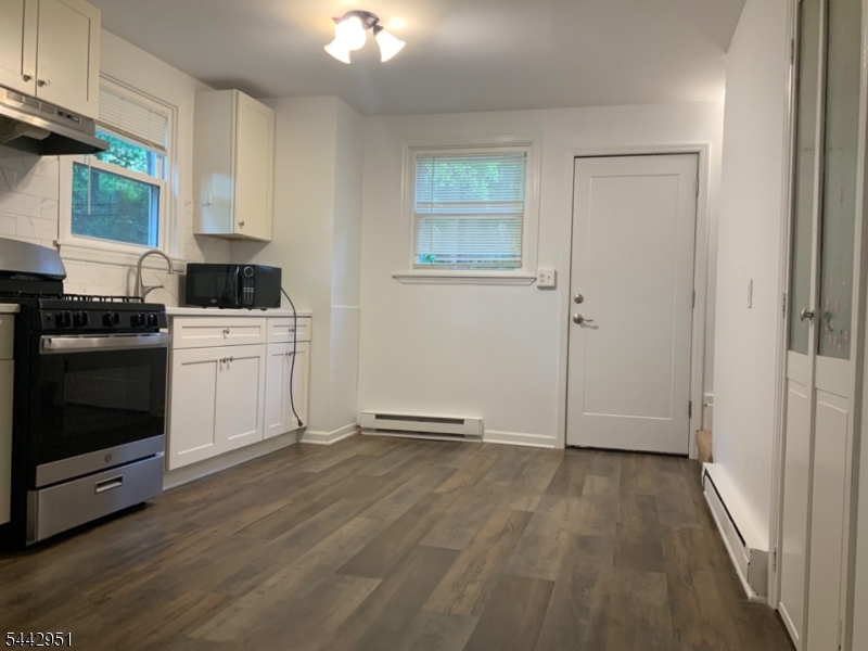 16 Wishing Well Road, Unit 1 Hamburg, NJ 07419 - Photo 10 of 25