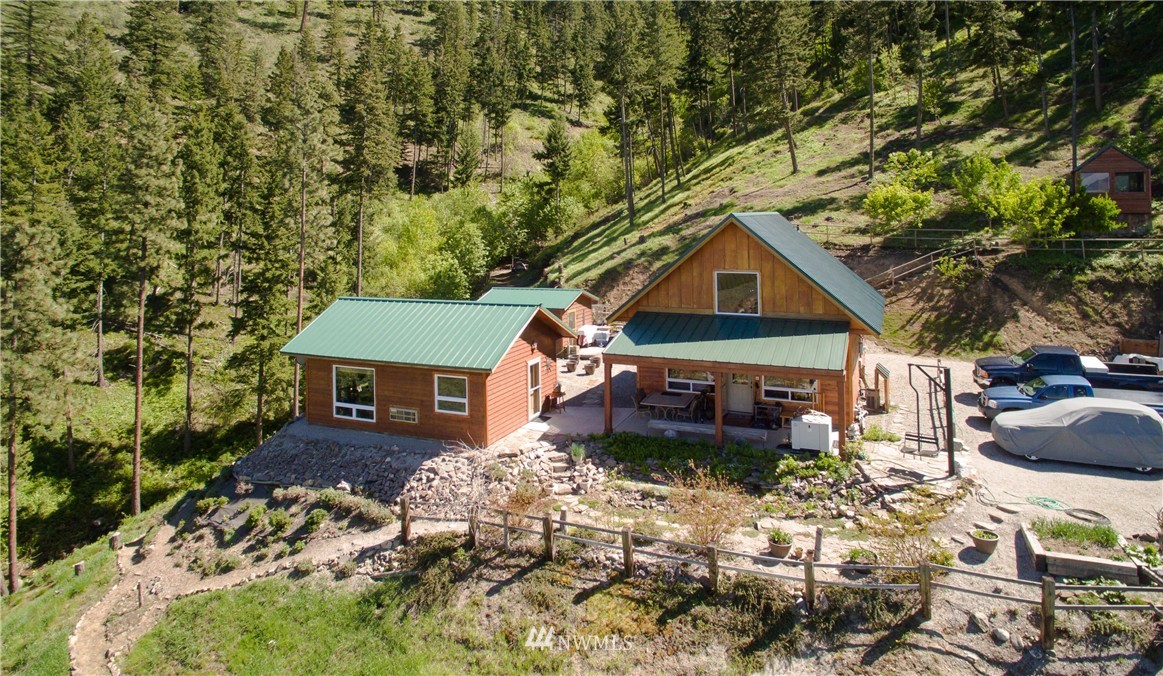 5701 Squilchuck Road Wenatchee, WA 98801 - Photo 1 of 25 Gallery Image 1