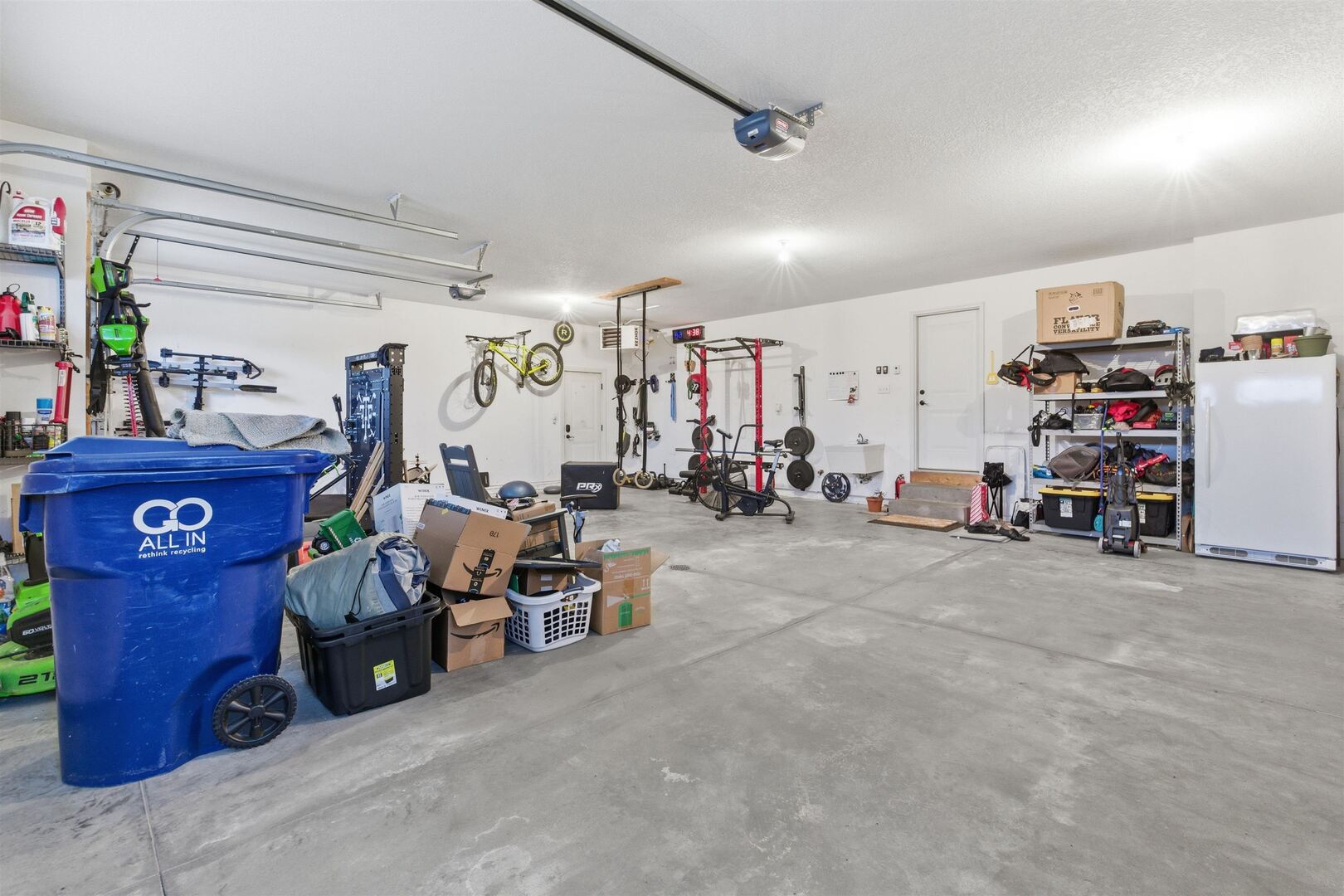 6478 Spring Creek Drive Bettendorf, IA 52722 - Photo 38 of 39 a view of a room with gym equipment