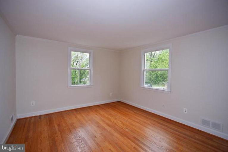 110 George Street Gaithersburg, MD 20877 - Photo 6 of 15 Bedroom #2