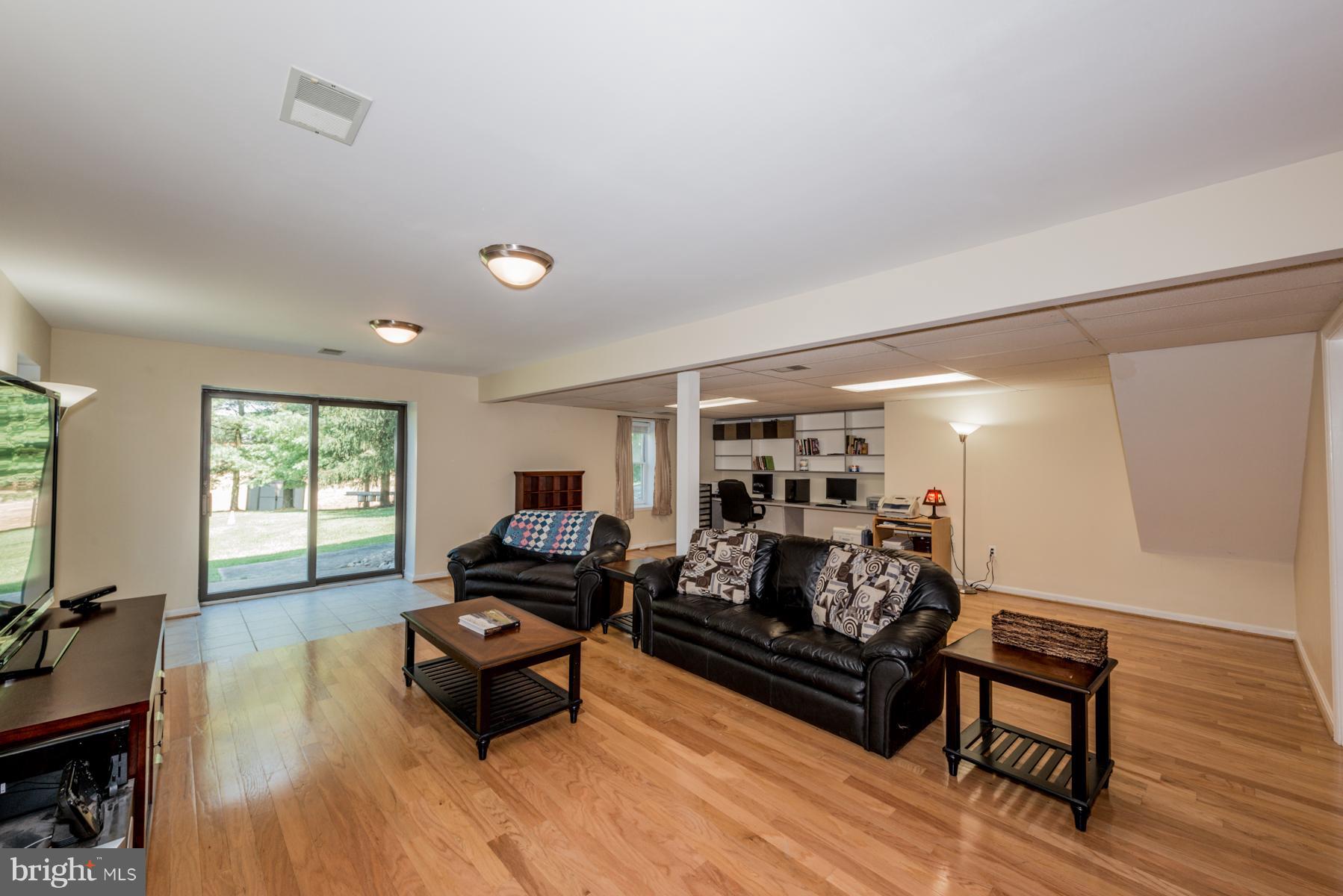13605 Frederick Road West Friendship, MD 21794 - Photo 21 of 29 Family Room