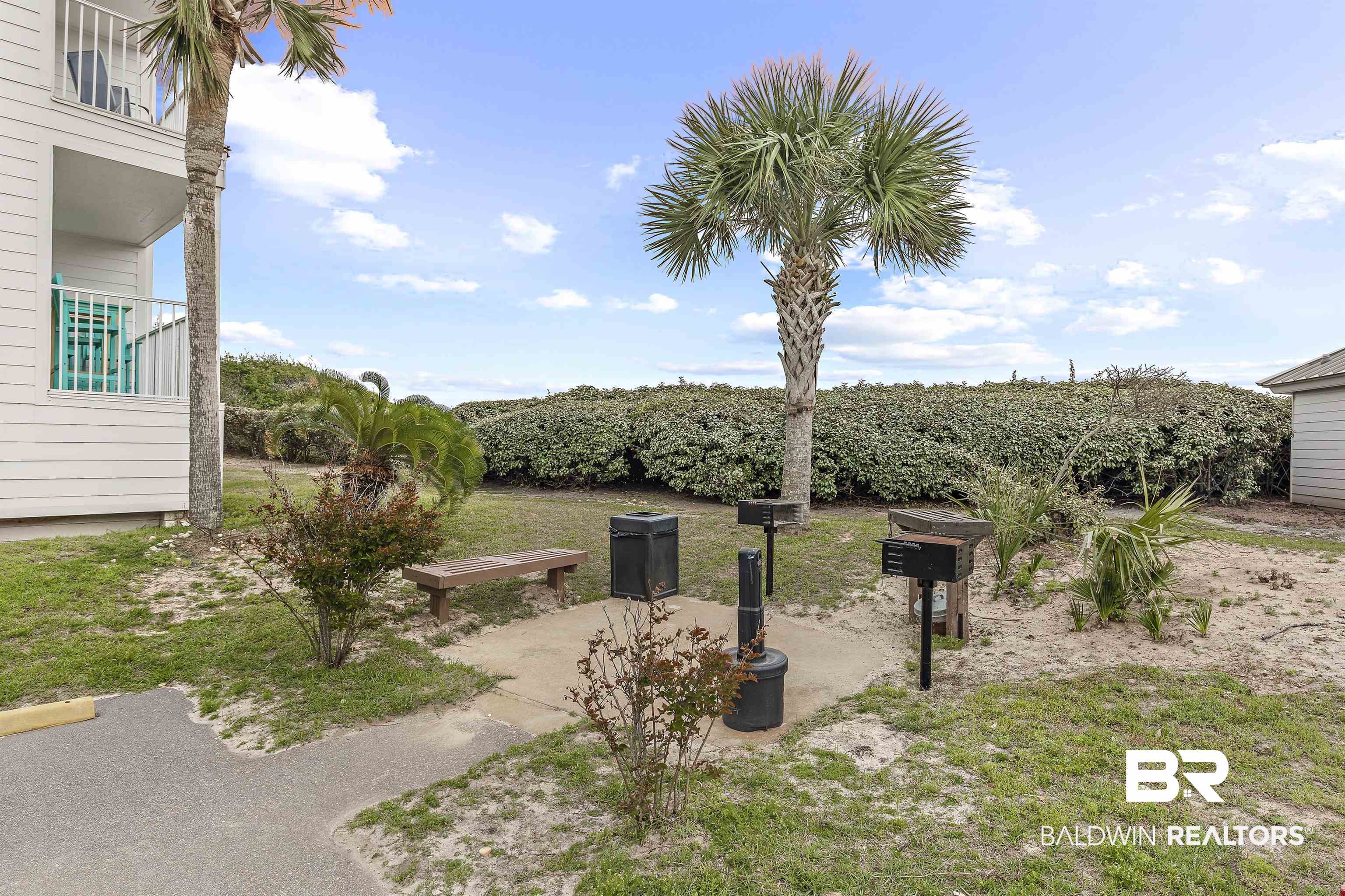 400 Plantation Road, Unit 2123 Gulf Shores, AL 36542 - Photo 28 of 44 View of yard