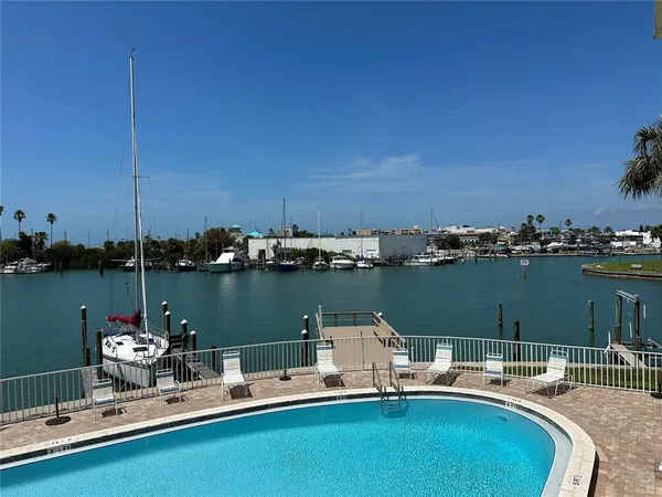 $3,500 | 12500 Capri Circle North, Unit 401, Treasure Island, FL 33706