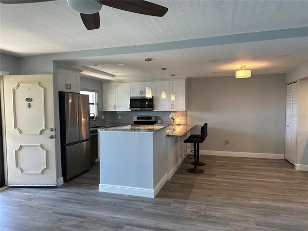 $3,500 | 12500 Capri Circle North, Unit 401, Treasure Island, FL 33706