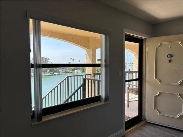 $3,500 | 12500 Capri Circle North, Unit 401, Treasure Island, FL 33706