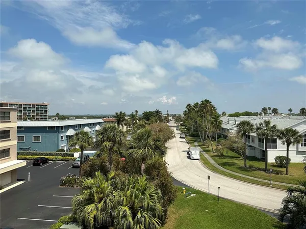 $3,500 | 12500 Capri Circle North, Unit 401, Treasure Island, FL 33706