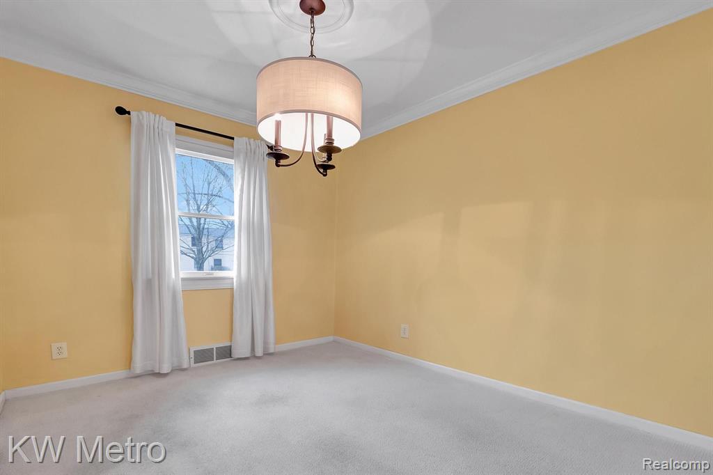1960 Graefield Road Birmingham, MI 48009 - Photo 6 of 23