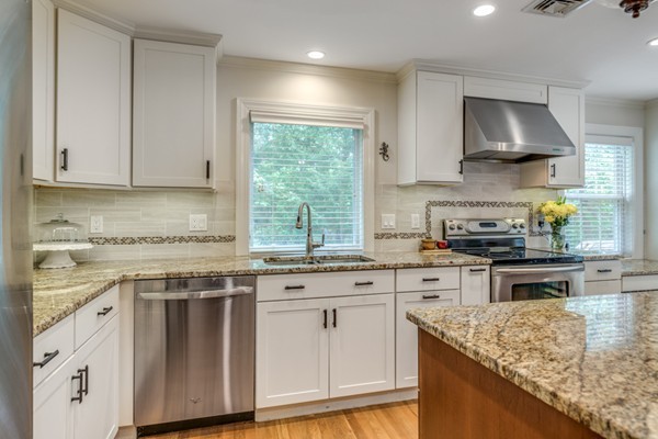 148 Plymouth Road Needham, MA 02492 - Photo 10 of 25