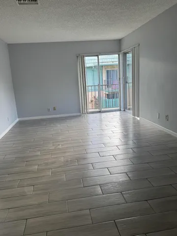 $1,900 | 1850 Fairview Villas Drive, Unit 4, West Palm Beach, FL 33406