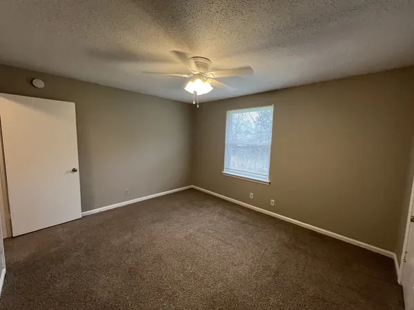 $895 | 1251 State Line Road, Unit 41, Oak Grove, KY 42262