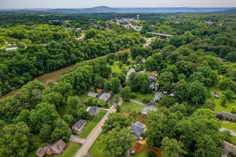 $429,900 | 303 Westwood Drive, McMinnville, TN 37110
