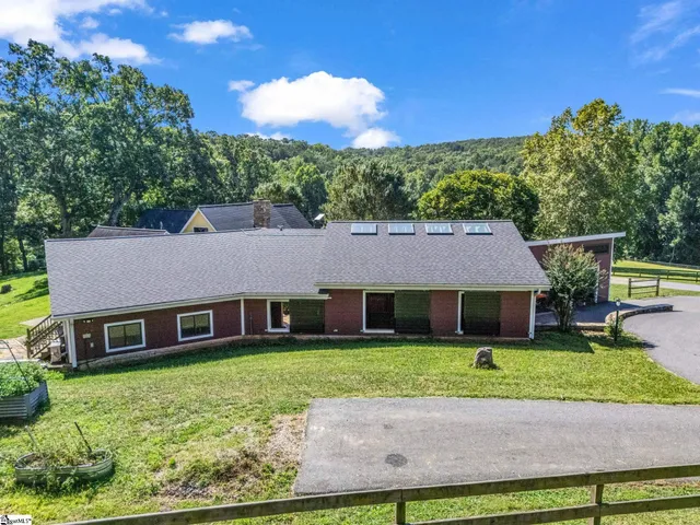 $1,600,000 | 1050 Hunting Country Road, Tryon, NC 28782