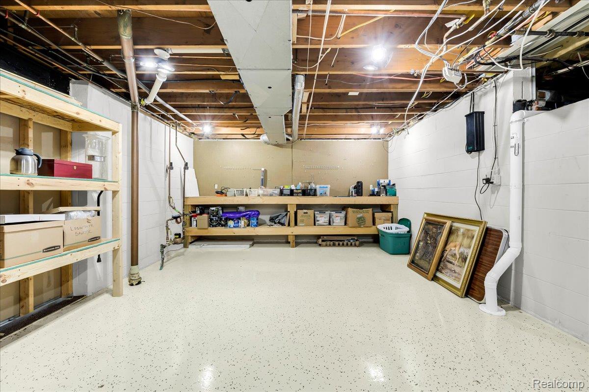 3816 West Maple Road Bloomfield Hills, MI 48301 - Photo 59 of 78 3816 W Maple_59.jpg