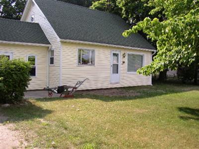 345 Dallas Street Colon, MI 49040 - Photo 1 of 13 Primary Photo