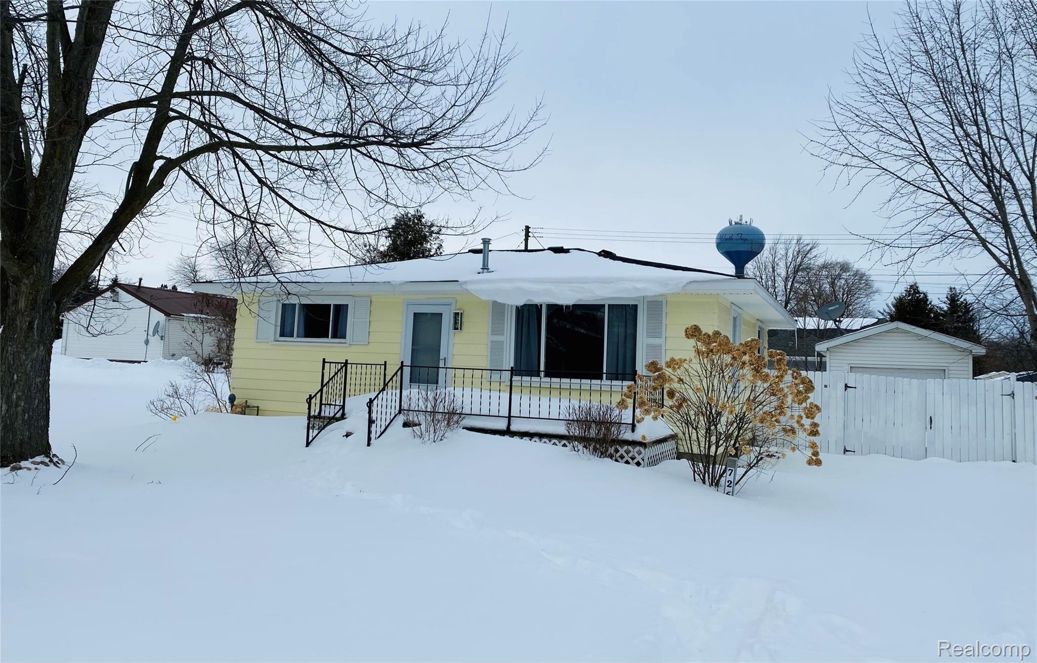 7267 Birchcrest Road Lexington, MI 48450 - Photo 1 of 14 image.jpg
