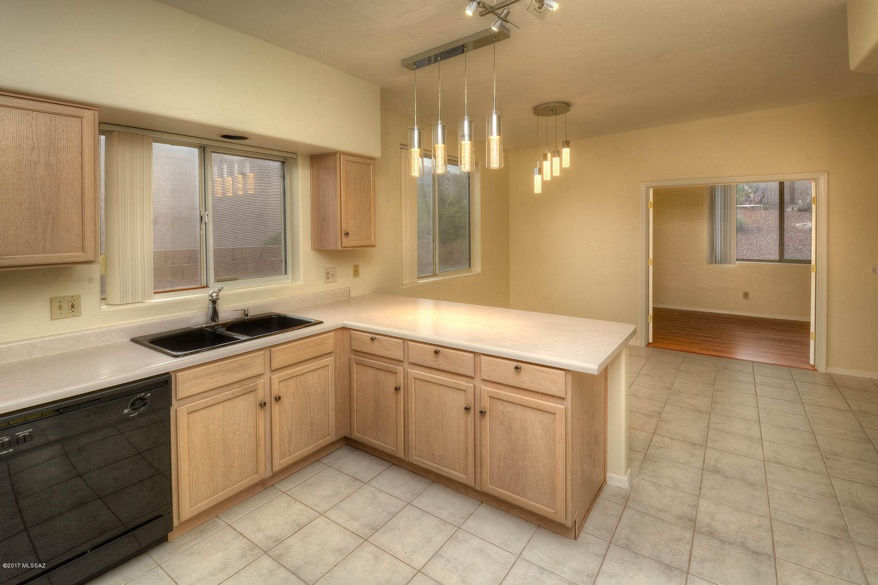 328 Ajax Peak Road Oro Valley, AZ 85737 - Photo 7 of 22
