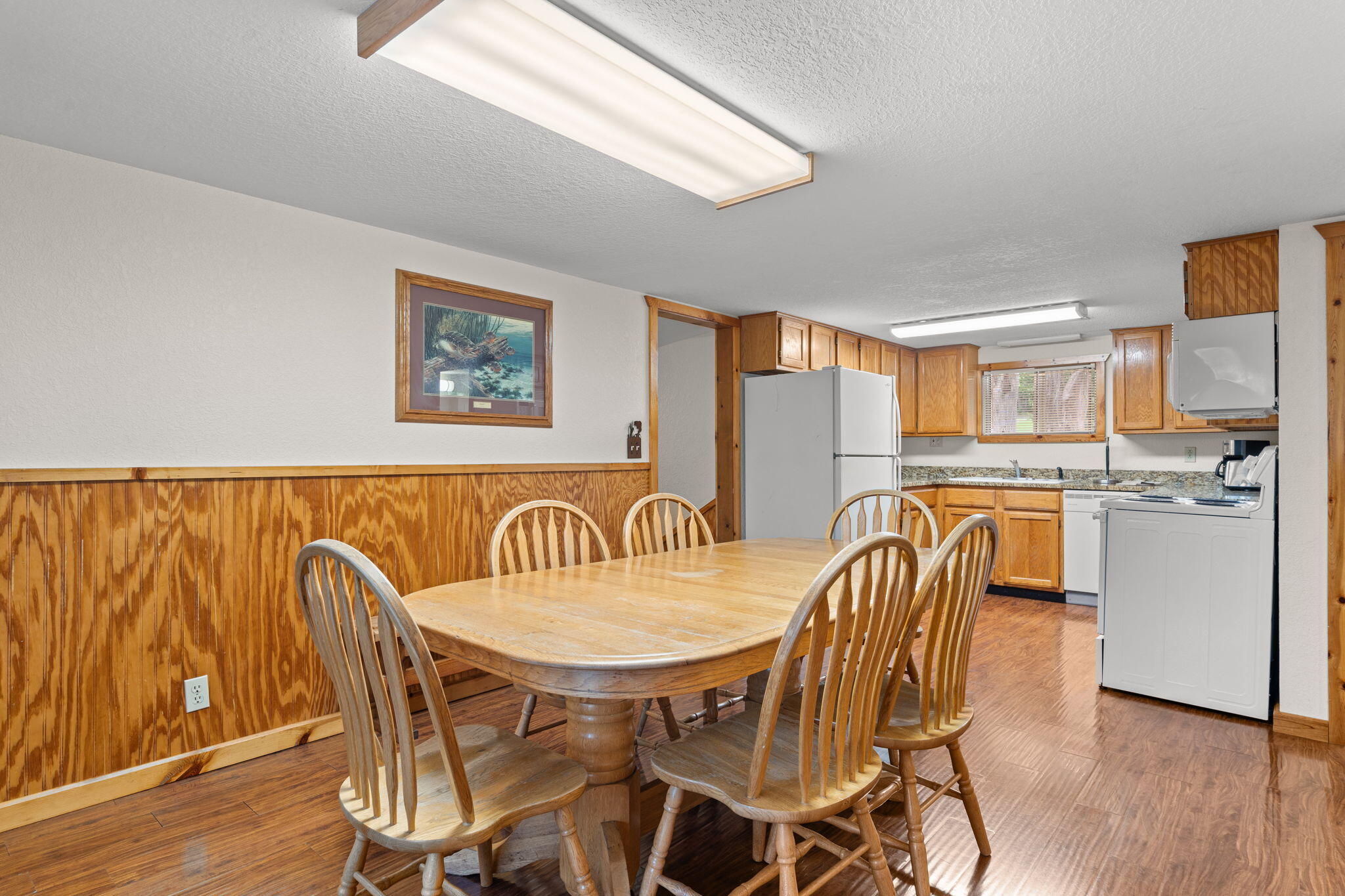 346 Terrace Crest Lane, Unit 12 Reeds Spring, MO 65737 - Photo 9 of 37 346-Terrace-Crest-Ln-Open-Dining
