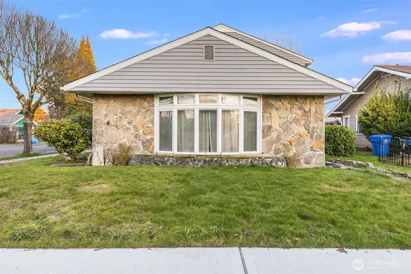 $499,999 | 1319 Wood Avenue, Sumner, WA 98390