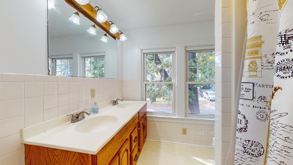 79 Perkins Street Springfield, MA 01118 - Photo 39 of 41 Gallery Image 39