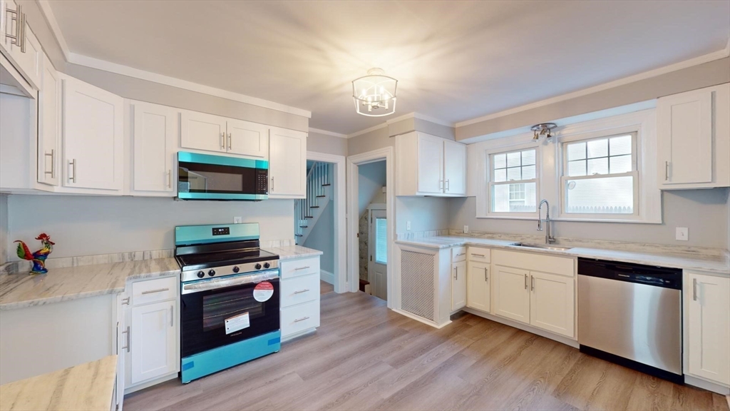 79 Perkins Street Springfield, MA 01118 - Photo 8 of 41 Gallery Image 8