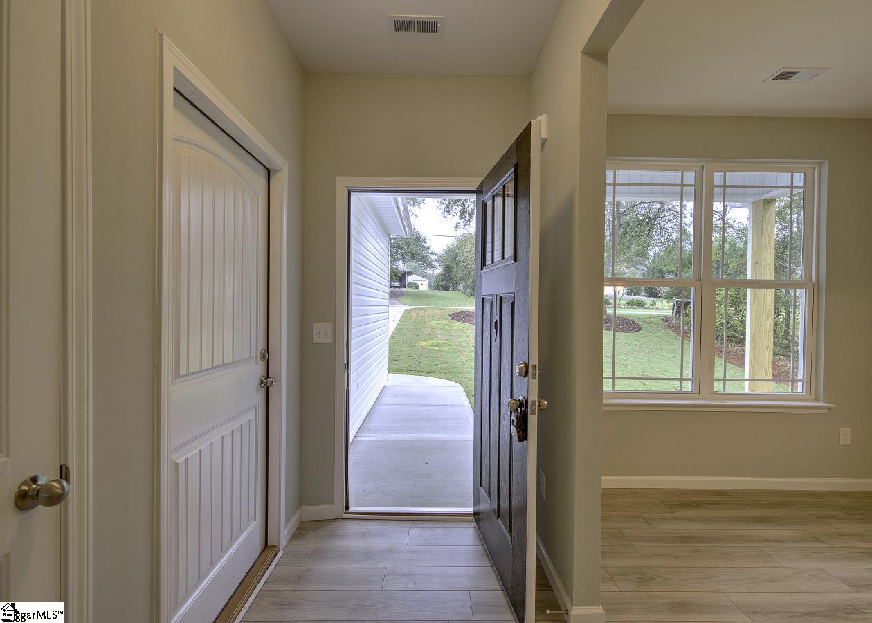19 Lyman Lake Road Lyman, SC 29365 - Photo 4 of 36
