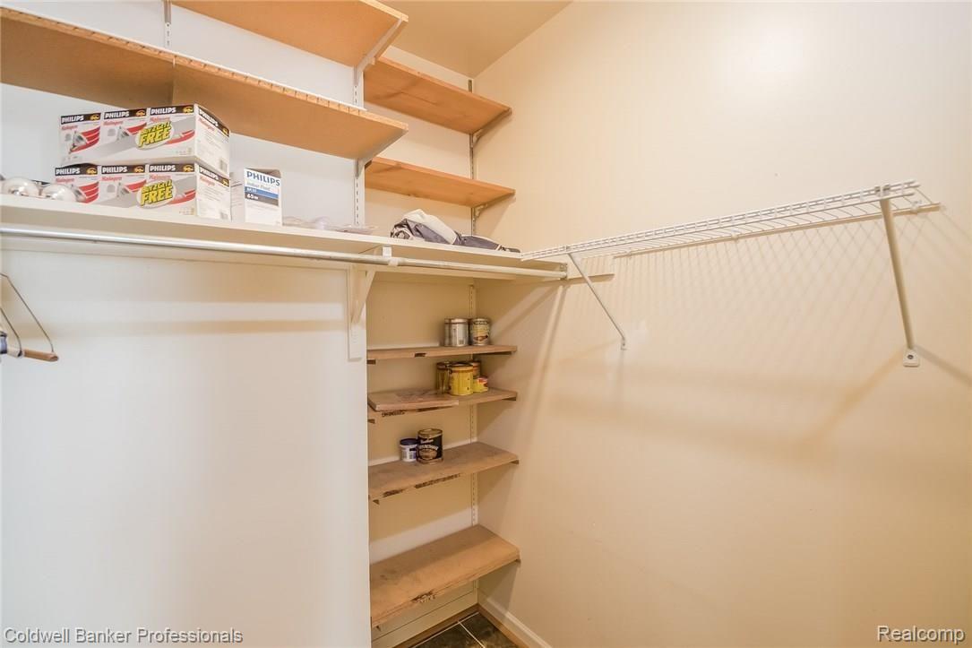 501 Sunlight Drive Rochester, MI 48309 - Photo 17 of 40 017-Pantry-2059800-medium.jpg