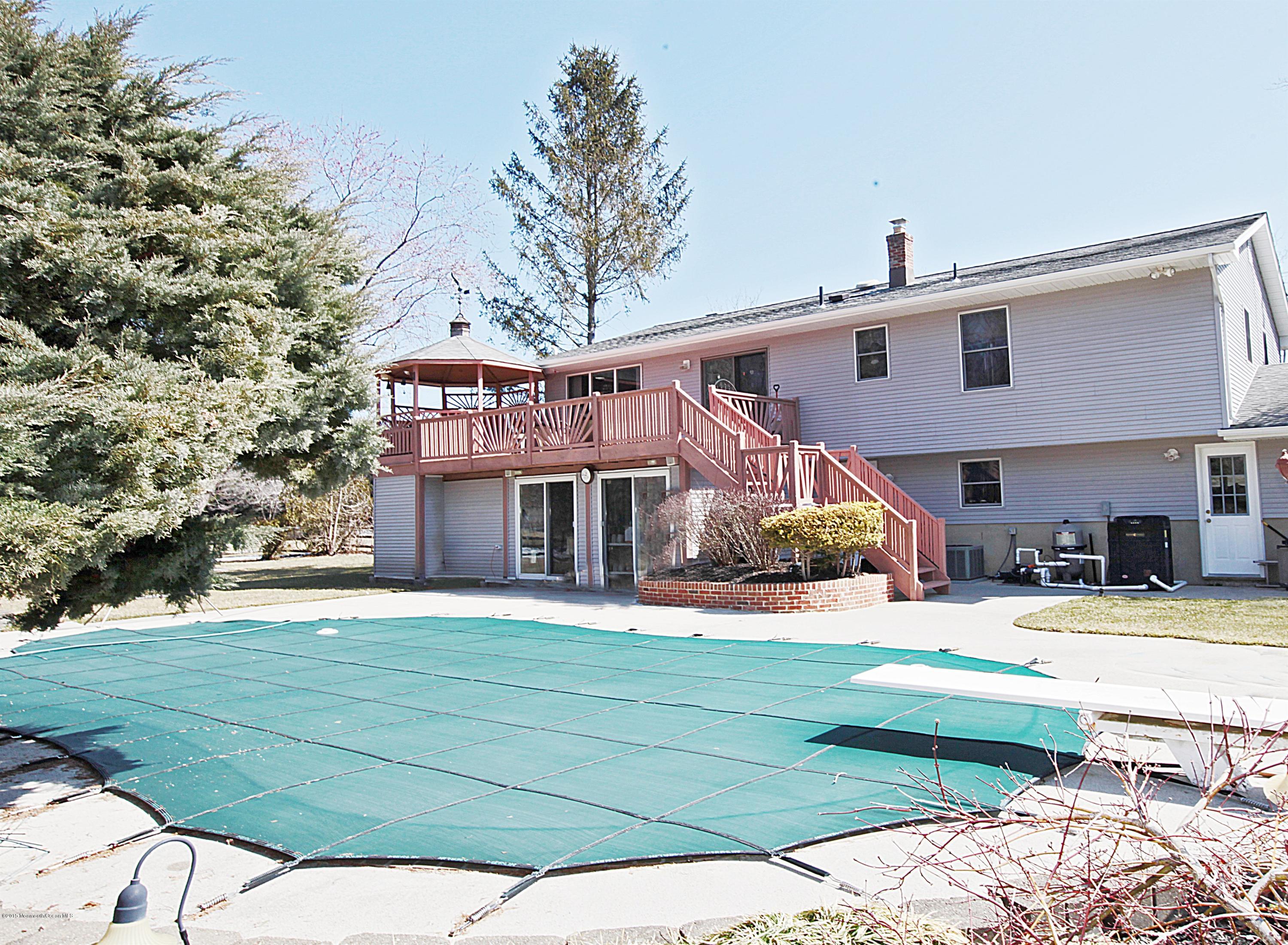 75 Sunnyside Road Howell, NJ 07731 - Photo 3 of 22 024_Back of Home.jpg