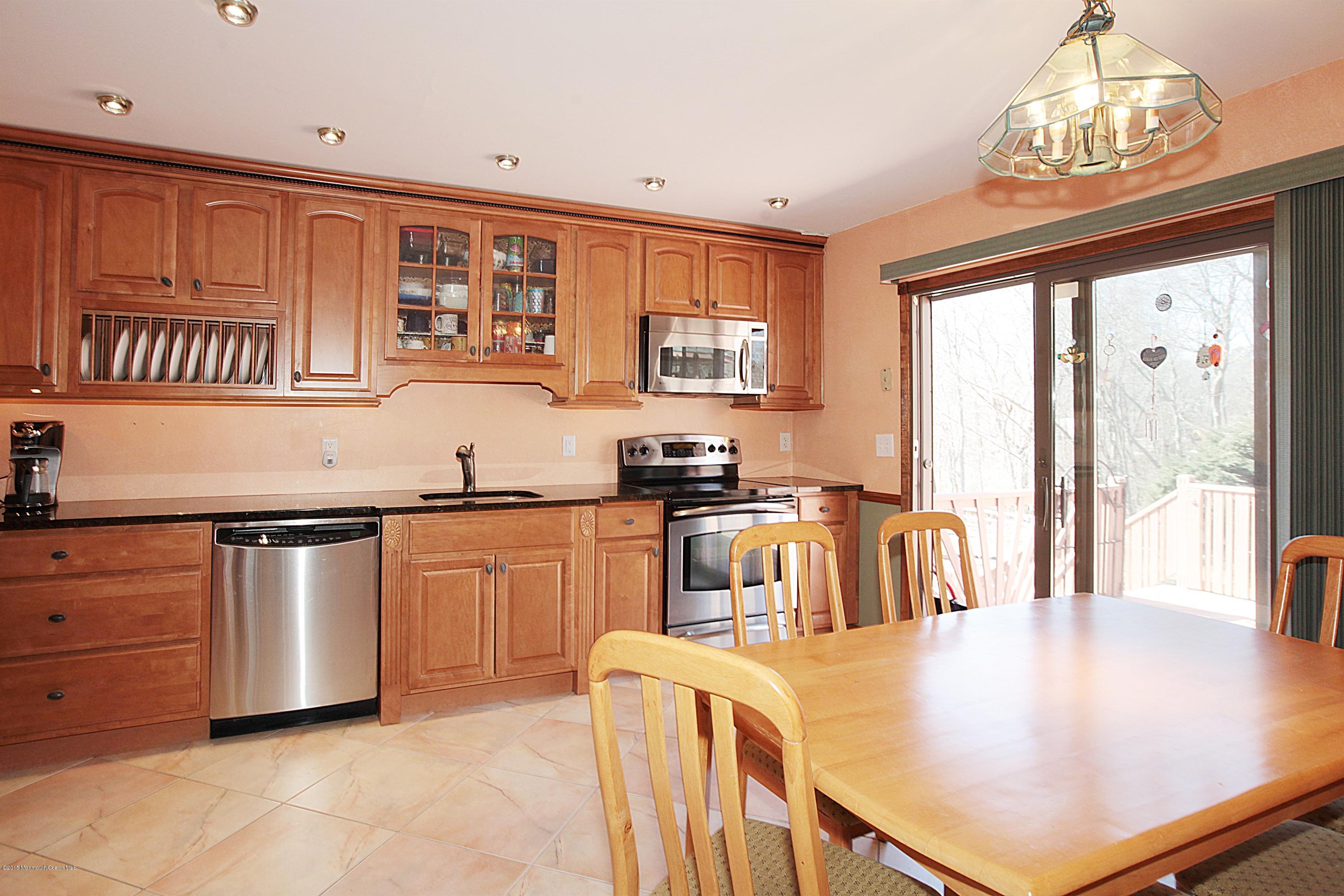 75 Sunnyside Road Howell, NJ 07731 - Photo 4 of 22 010_Kitchen.jpg