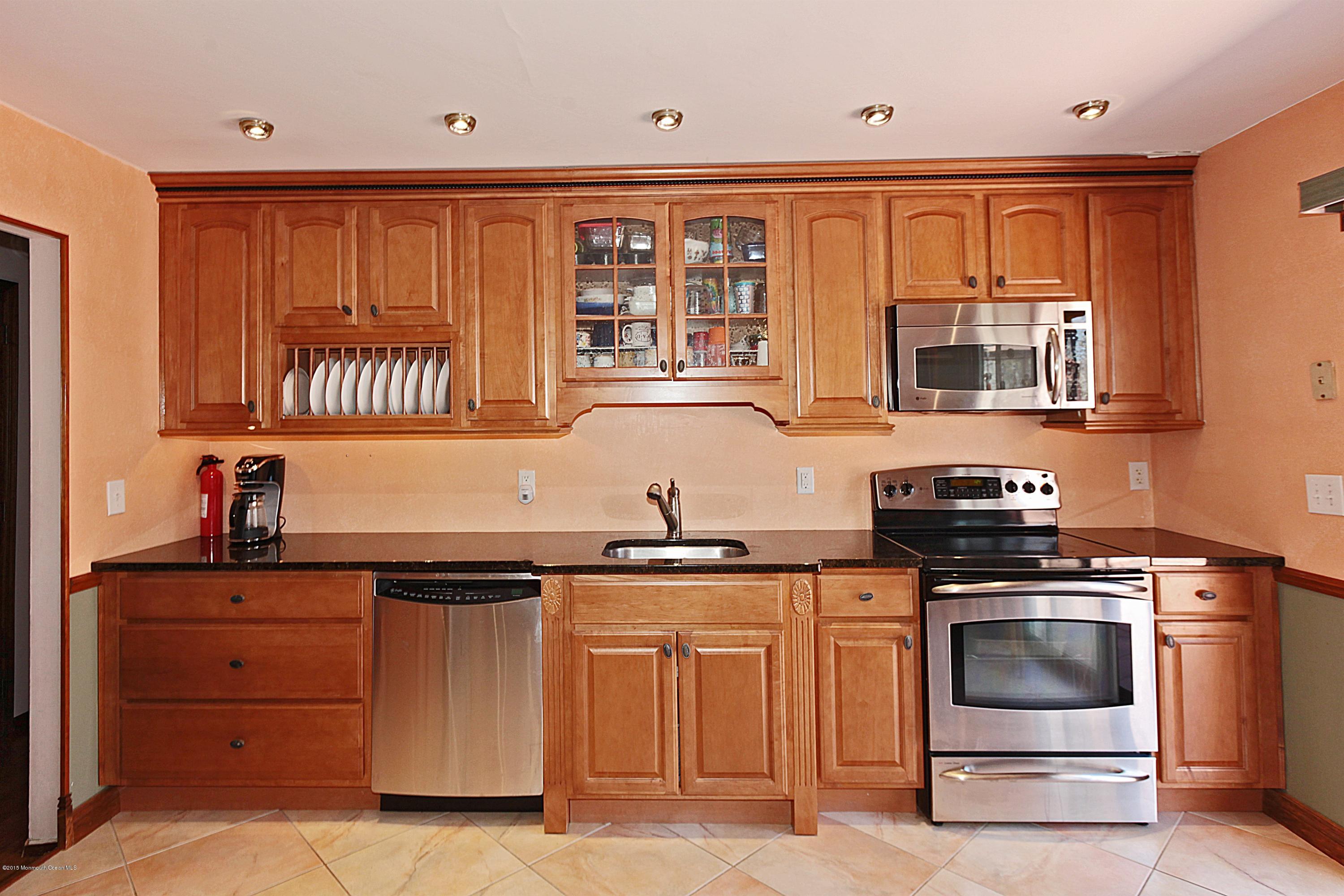75 Sunnyside Road Howell, NJ 07731 - Photo 5 of 22 009_Kitchen.jpg
