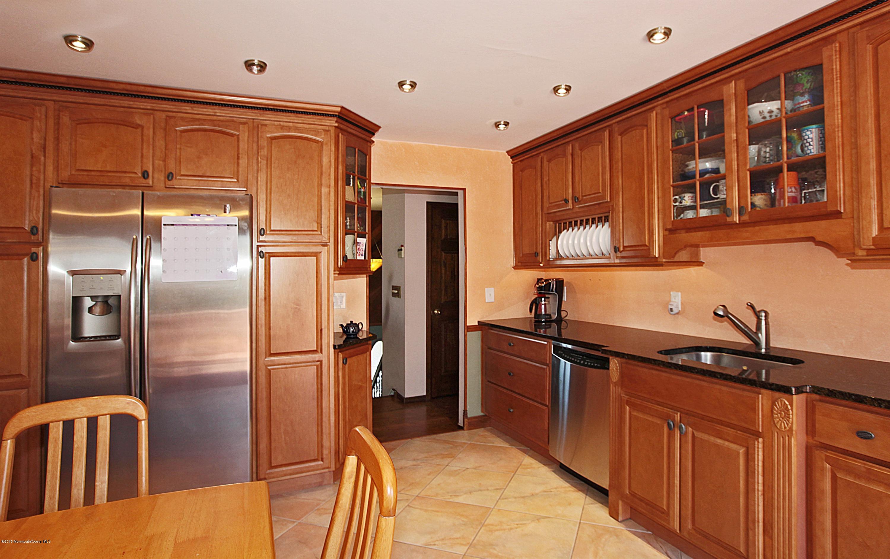 75 Sunnyside Road Howell, NJ 07731 - Photo 6 of 22 012_Kitchen.jpg