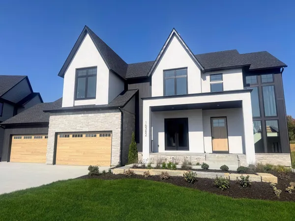 $2,550,000 | 16382 46th Place North, Plymouth, MN 55446