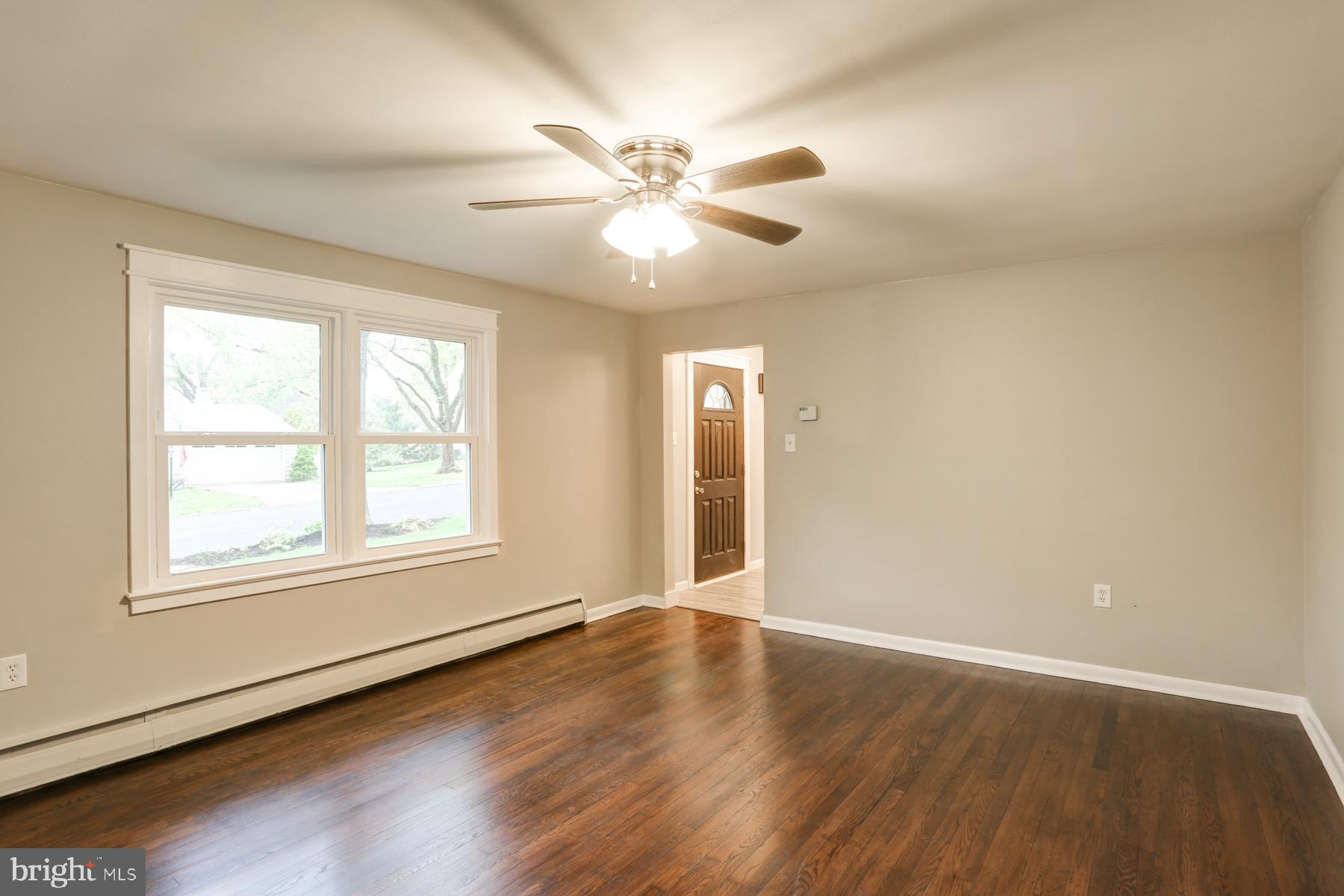 43 Gale Road Camp Hill, PA 17011 - Photo 2 of 45 Gallery Image 2