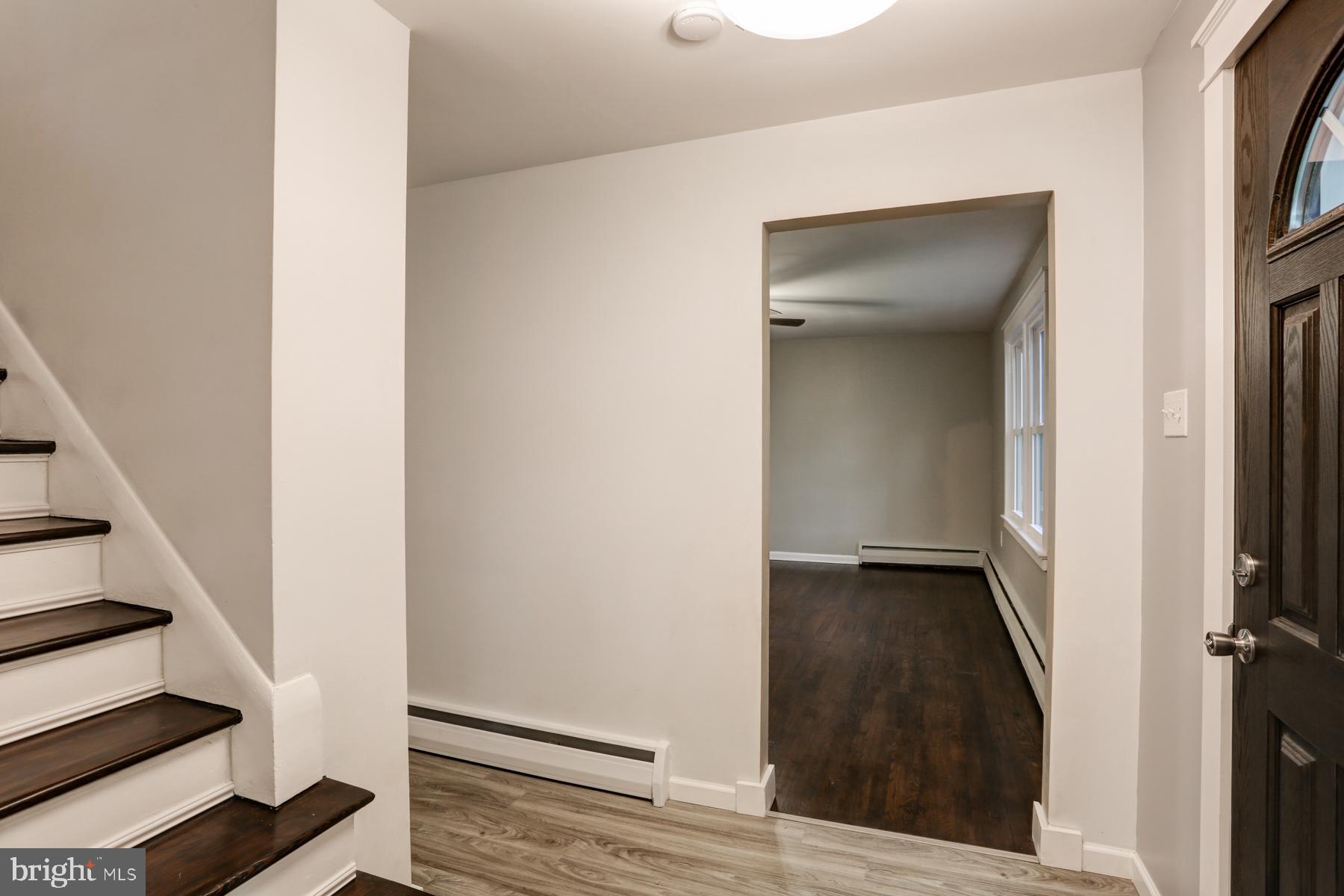 43 Gale Road Camp Hill, PA 17011 - Photo 3 of 45 Gallery Image 3