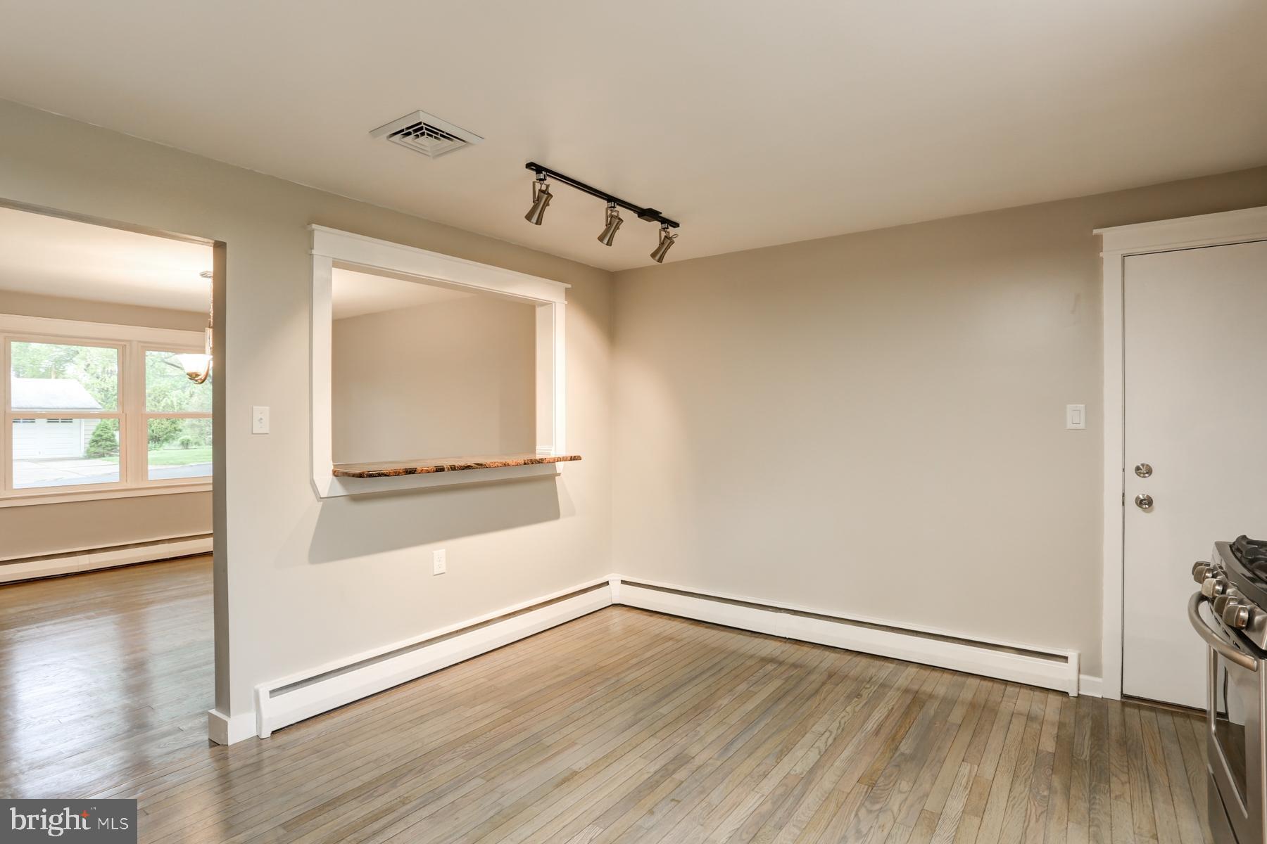43 Gale Road Camp Hill, PA 17011 - Photo 10 of 45 Gallery Image 10