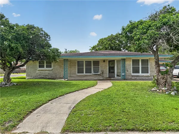 $175,000 | 200 Ashburn Avenue, Robstown, TX 78380