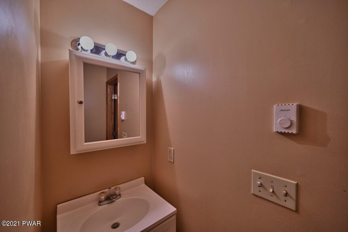 34 Boulder Road Lake Ariel, PA 18436 - Photo 27 of 43
