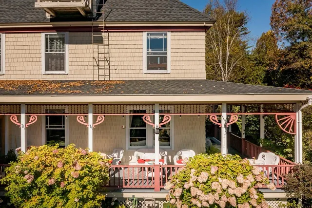 $1,450,000 | 33 Sea View Drive, Lincolnville, ME 04849