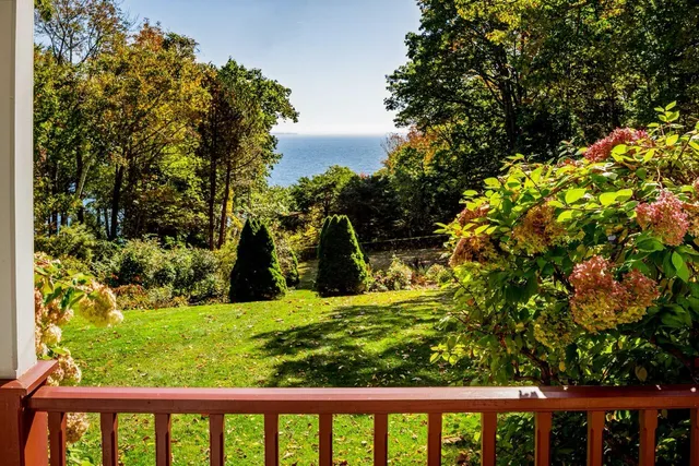 $1,450,000 | 33 Sea View Drive, Lincolnville, ME 04849