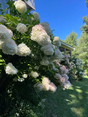 $1,450,000 | 33 Sea View Drive, Lincolnville, ME 04849