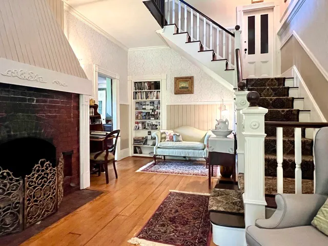 $1,450,000 | 33 Sea View Drive, Lincolnville, ME 04849